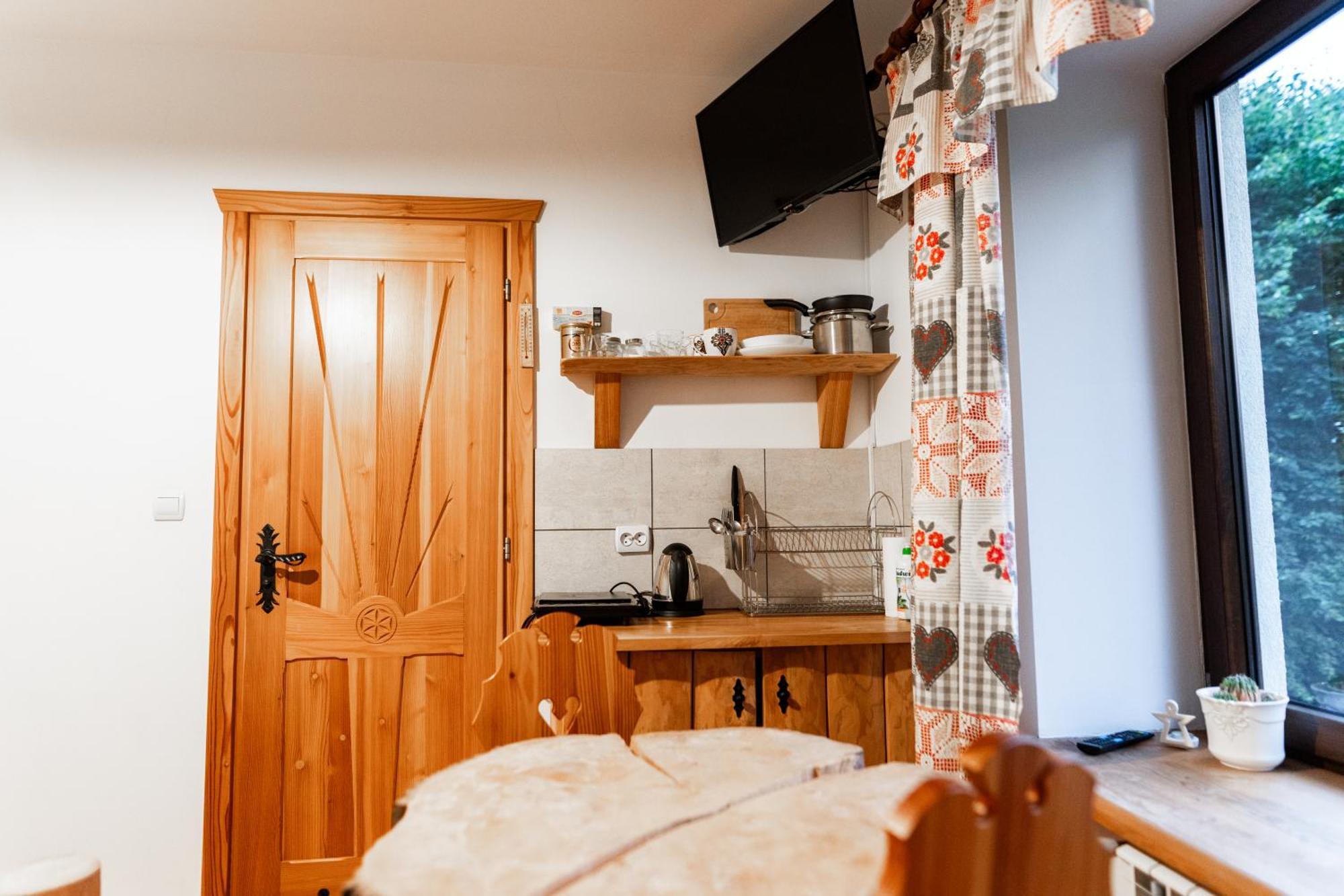 Ku Sosnie Apartman Bukowina Tatrzańska Kültér fotó